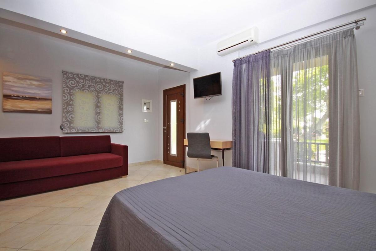וורוורו Stamos Apartments And Studios מראה חיצוני תמונה