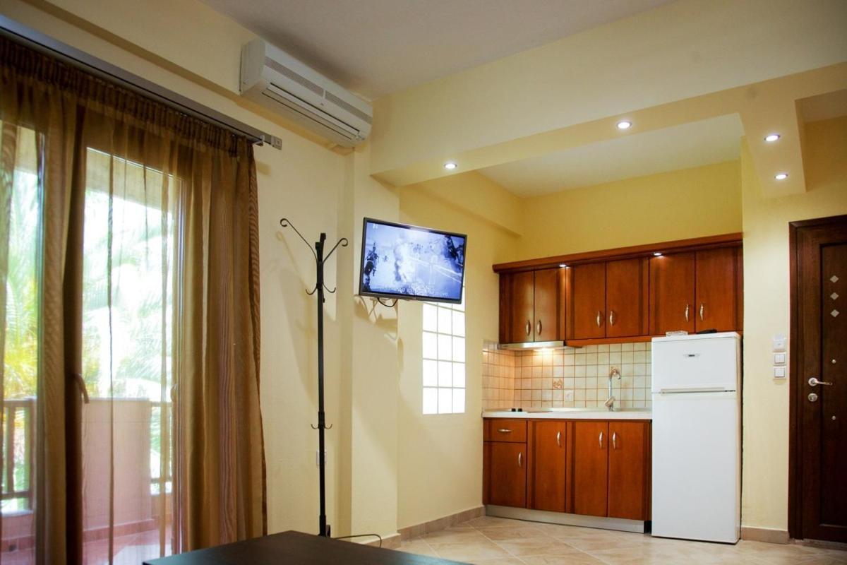 וורוורו Stamos Apartments And Studios חדר תמונה